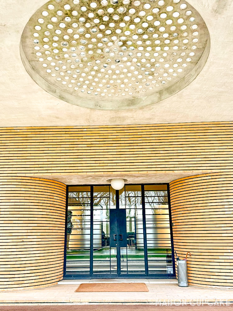 Front entrance at Villa Cavrois showing materials, Art Deco detail and structure